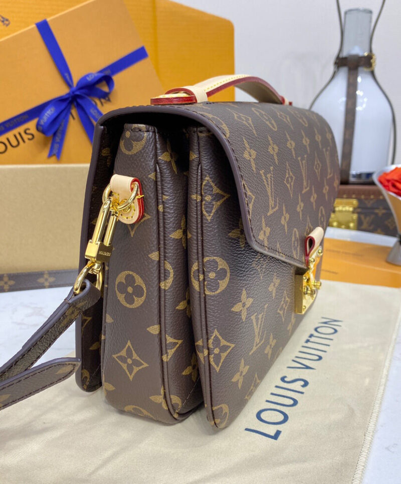 Louis Vuitton Pochette Metis M44875 Brown
